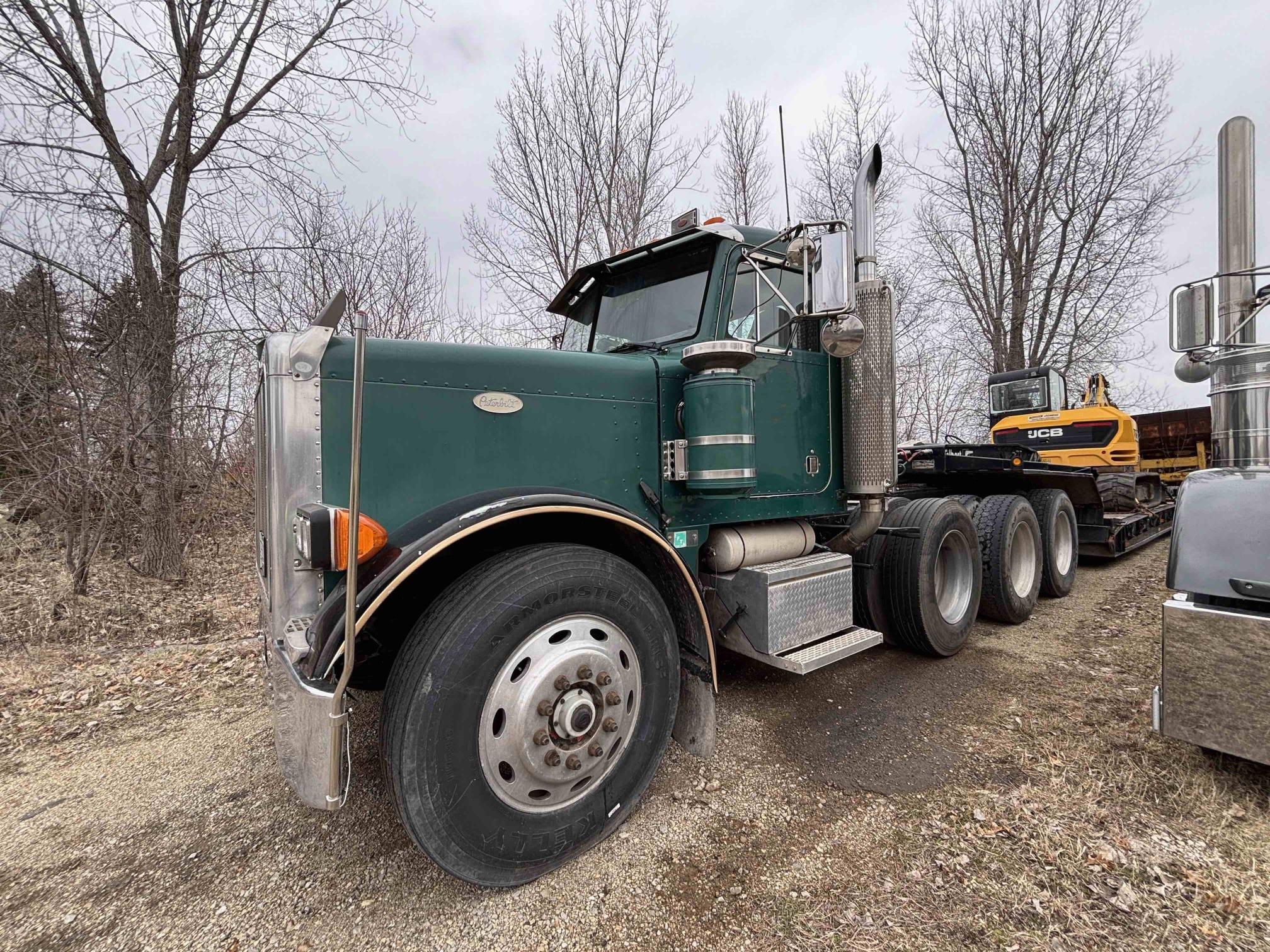 1993 PETERBILT 379